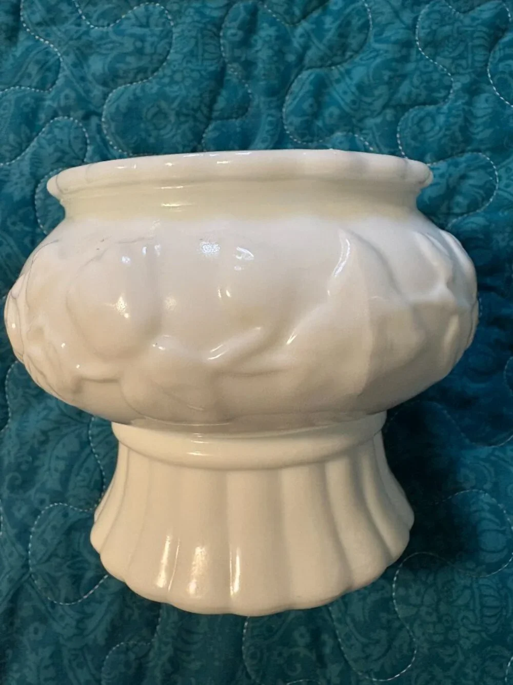 Anchor Hocking Milk Glass Ivy rose Floral Pedestal Bowl Planter Vase